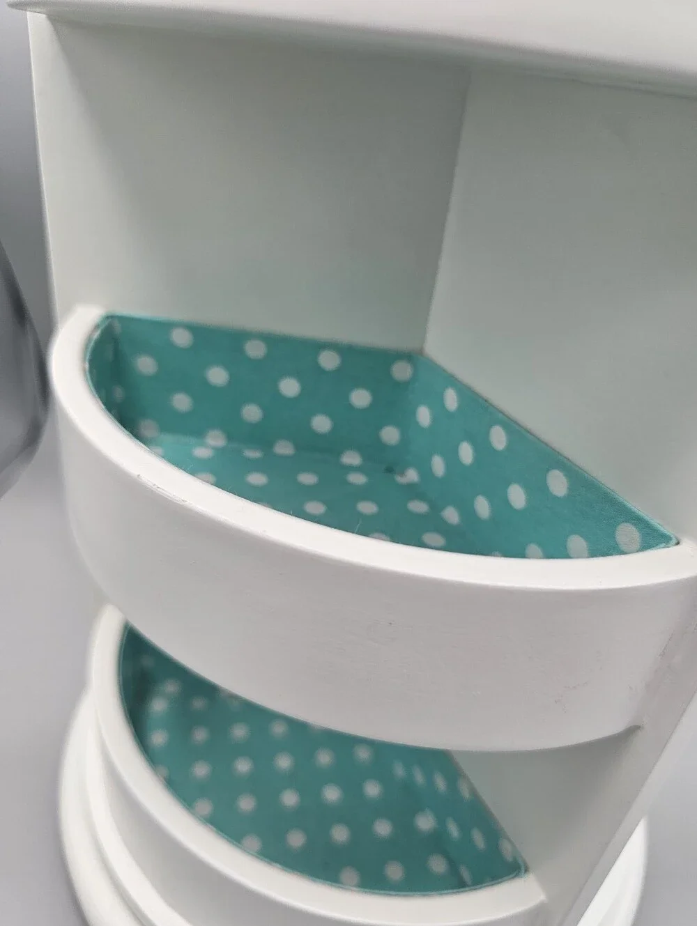Pottery Barn Teen Rotating 3-sided White Turquoise Polka Dot Jewelry Organizer
